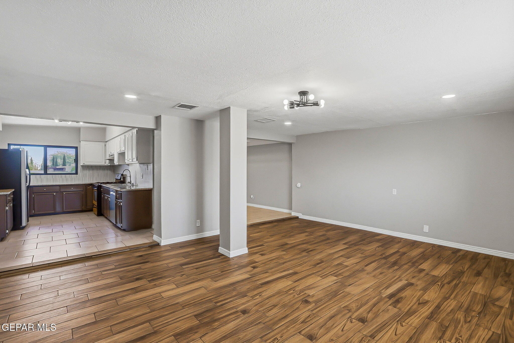 9425 Gschwind Street - Photo 17