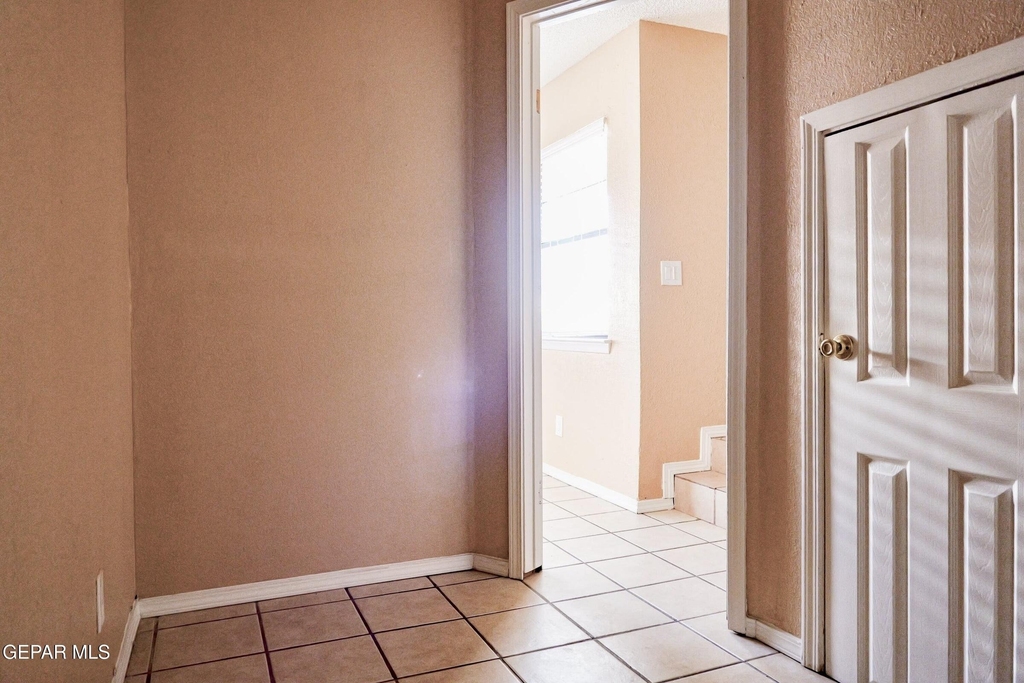 10818 Ivanhoe Drive - Photo 17