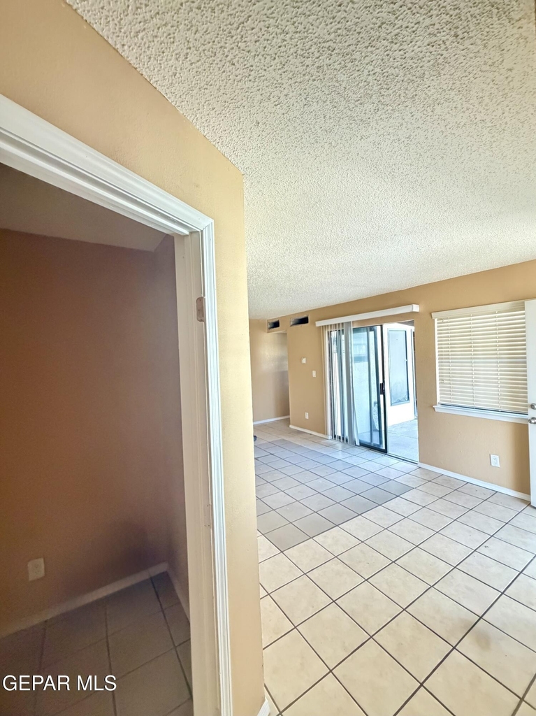 10818 Ivanhoe Drive - Photo 13