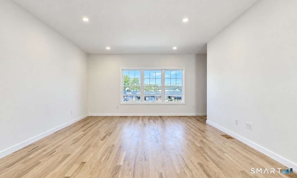 249 B New Haven Avenue - Photo 5