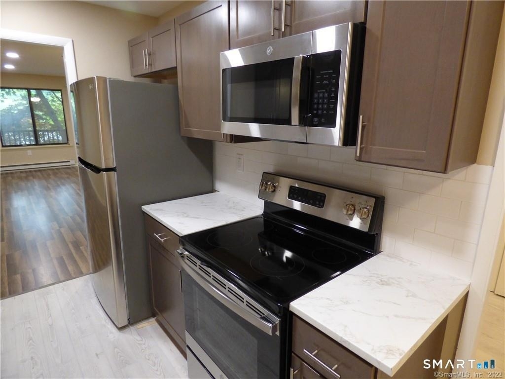 9 Debra Court - Photo 6