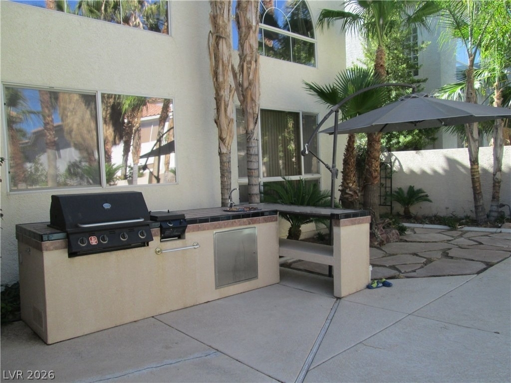 8732 Castle Ridge Avenue - Photo 6