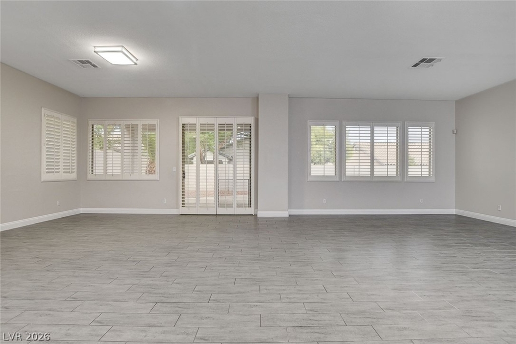 2794 Glen Port Street - Photo 6