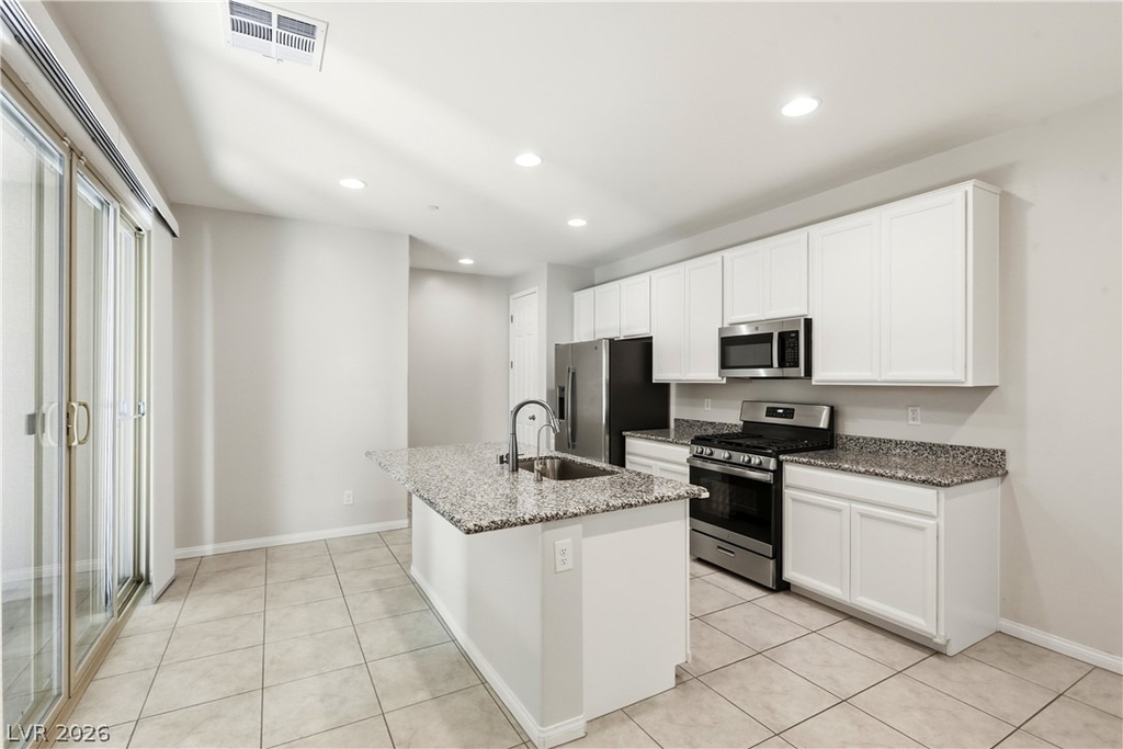 11712 Redwood Mountain Avenue - Photo 13