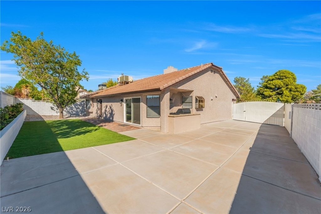 6105 Sadler Drive - Photo 22