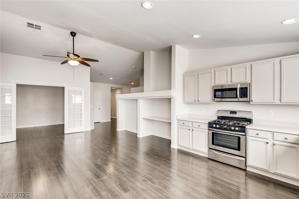 427 Regal Robin Way - Photo 9