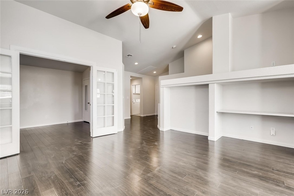 427 Regal Robin Way - Photo 5