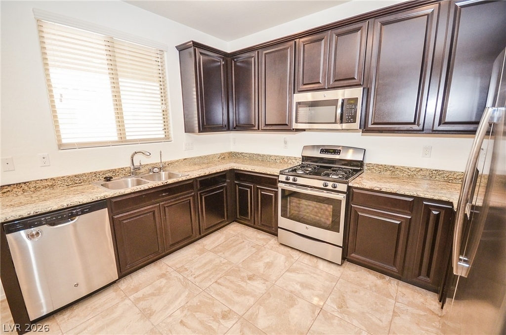7724 Flowering Quince Drive - Photo 2