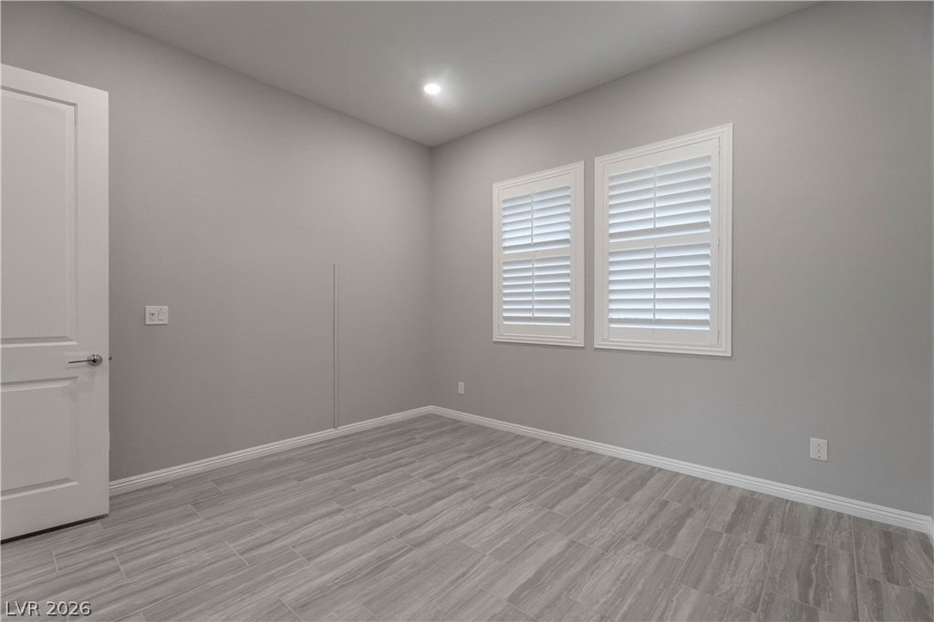12385 Valley Chase Avenue - Photo 4
