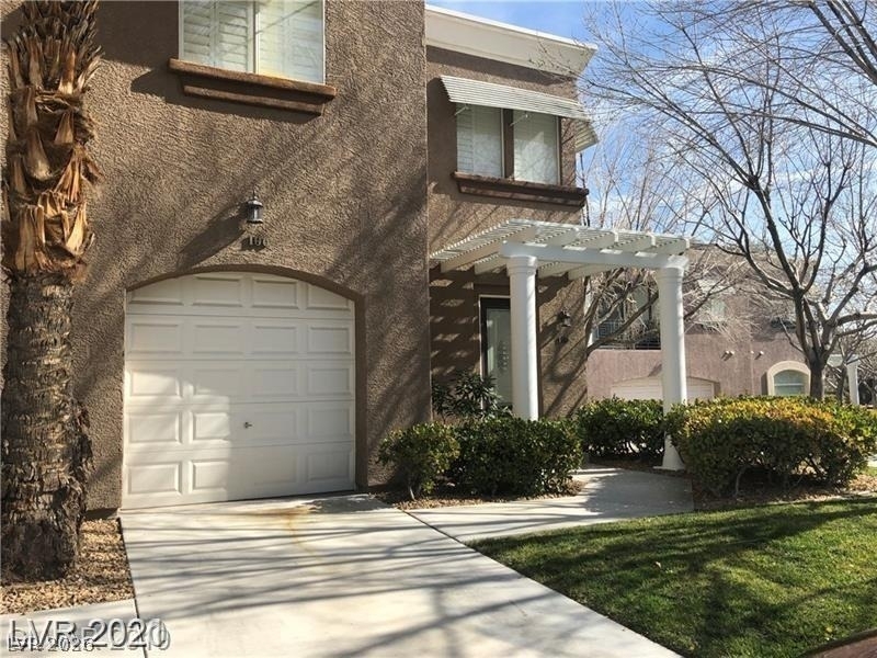 9108 Vista Greens Way - Photo 0