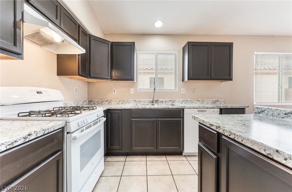 4910 Athens Bay Place - Photo 14