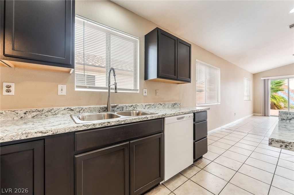 4910 Athens Bay Place - Photo 15