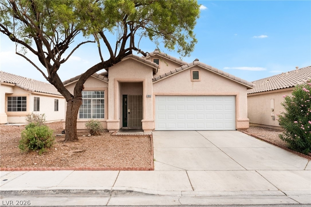 4910 Athens Bay Place - Photo 0
