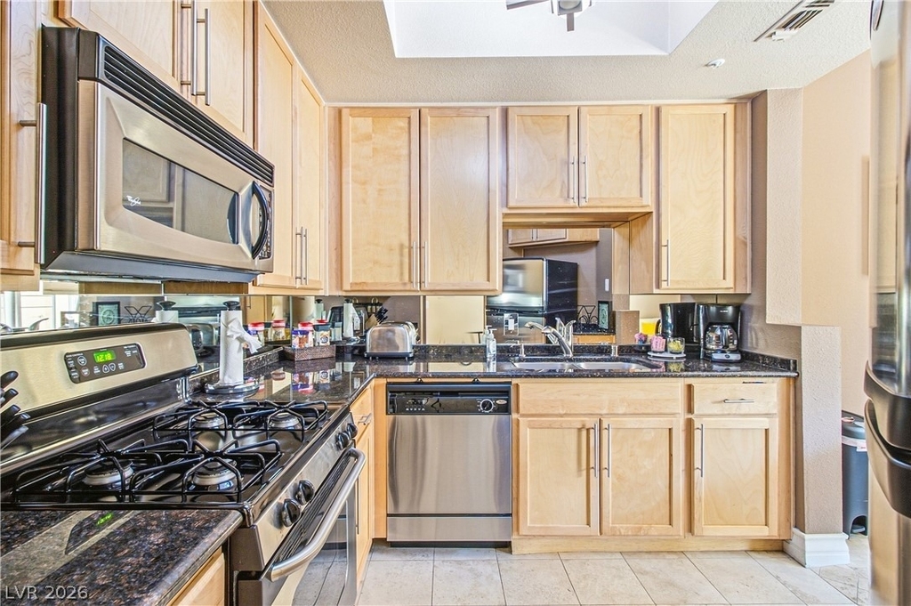 210 E Flamingo Road - Photo 9