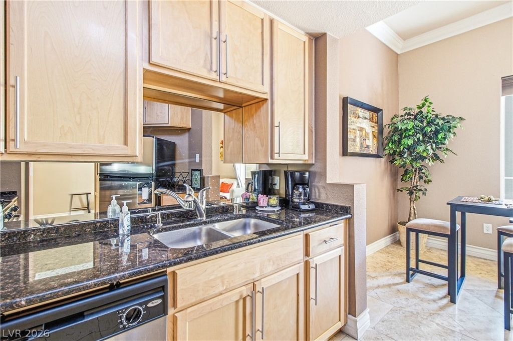 210 E Flamingo Road - Photo 8