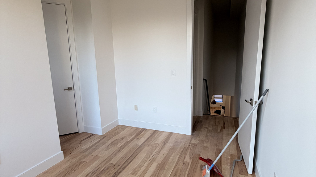906A Lafayette Ave - Photo 3