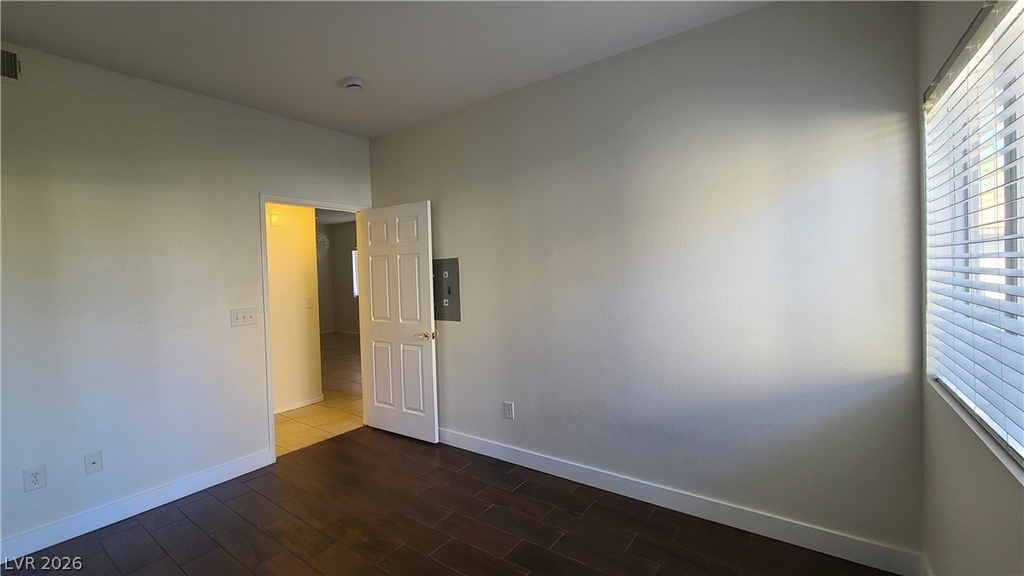 9580 W Reno Avenue - Photo 9