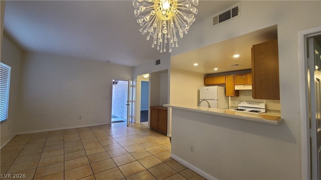 9580 W Reno Avenue - Photo 8