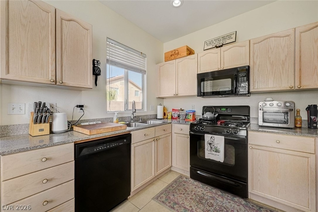 222 Hickory Heights - Photo 24