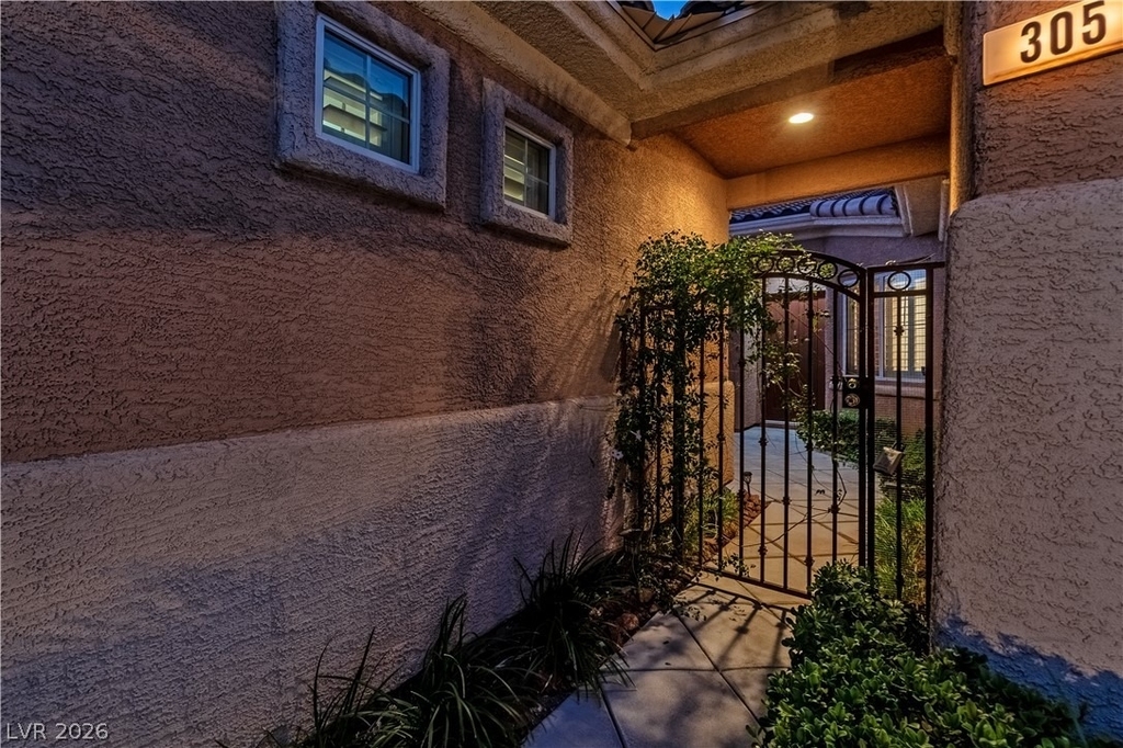 305 Corsicana Street - Photo 39