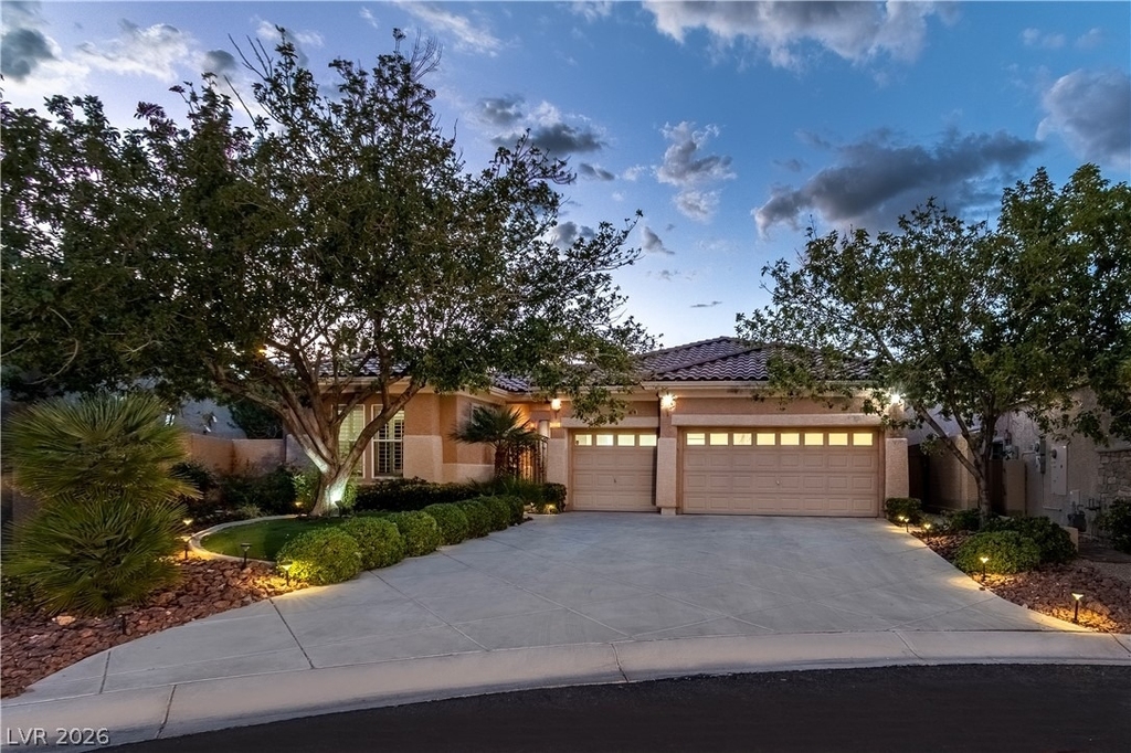 305 Corsicana Street - Photo 1