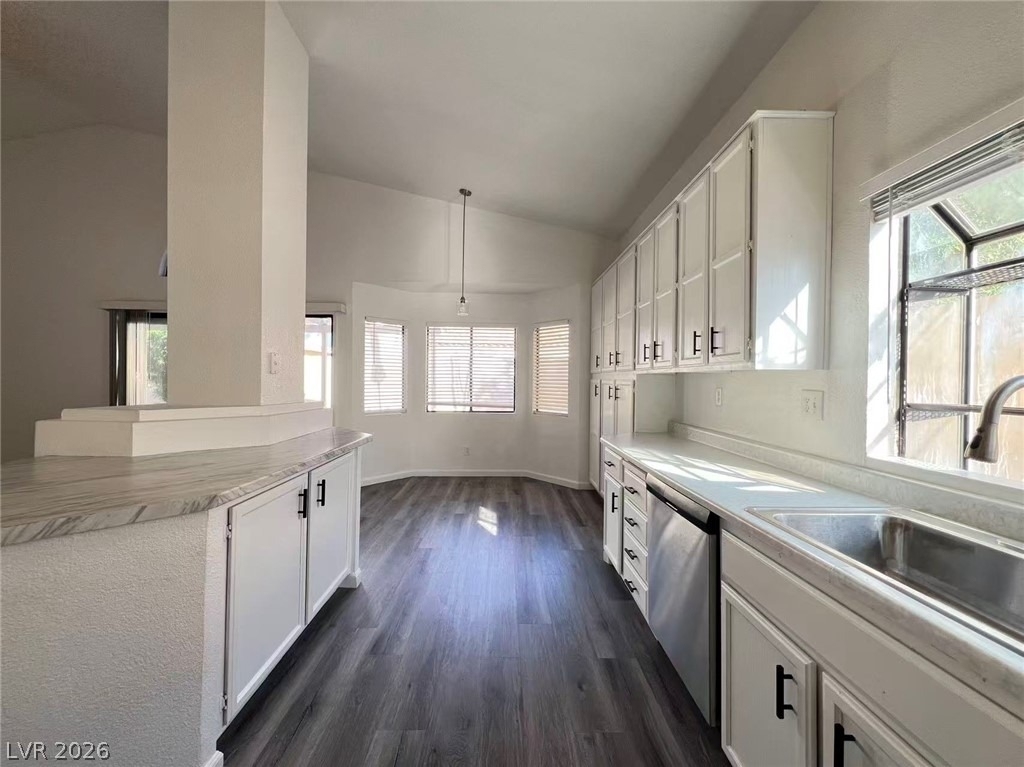98 Trevor Drive - Photo 2