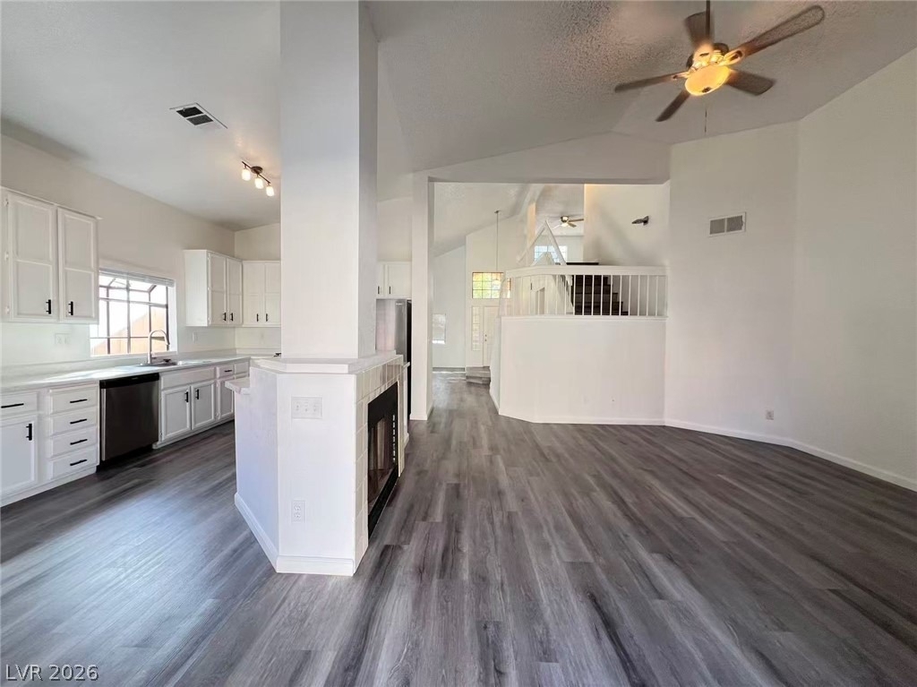 98 Trevor Drive - Photo 5
