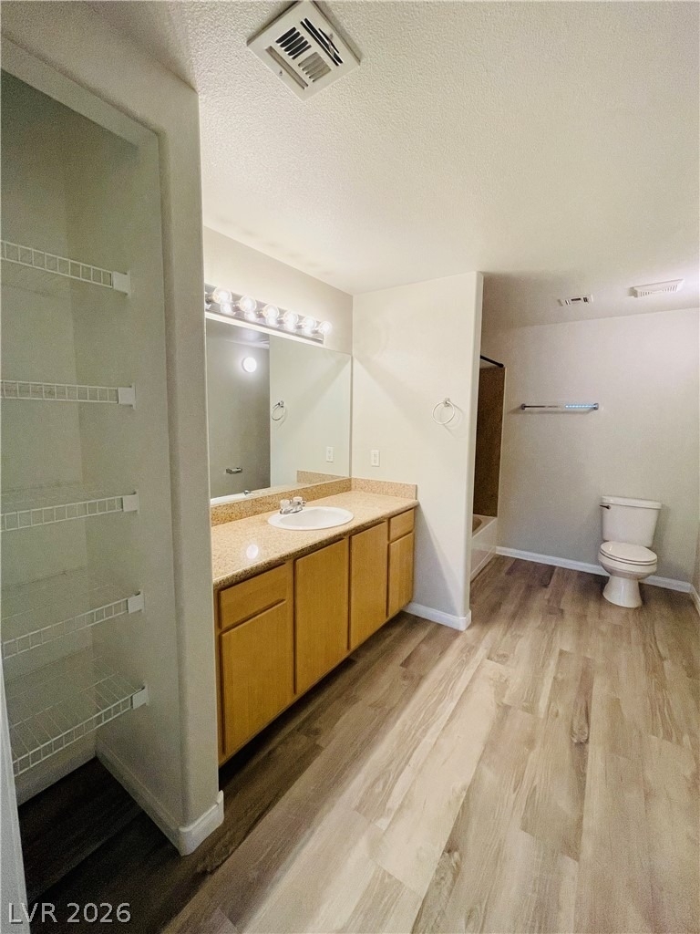 8000 Badura Avenue - Photo 10