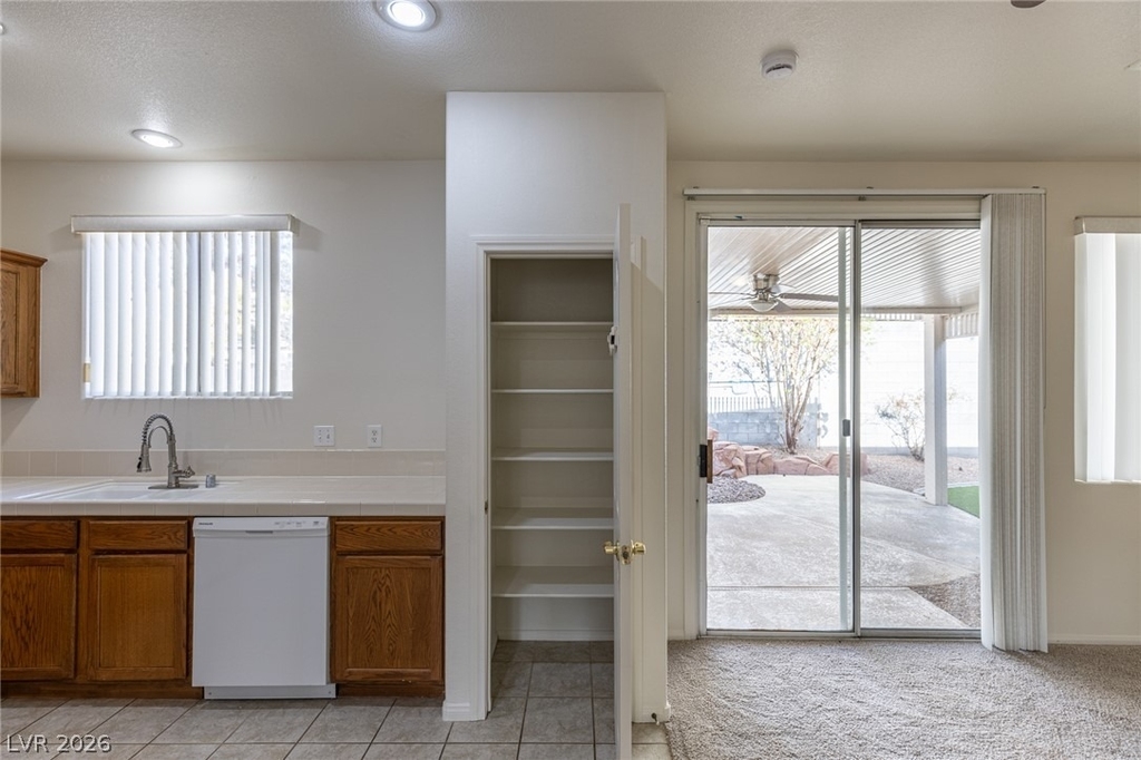 98 Glendive Street - Photo 31
