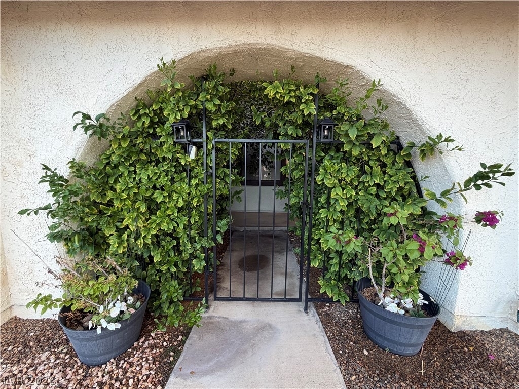1321 Elsa Way - Photo 4