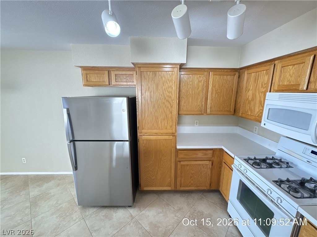 9404 Kayla Court - Photo 7