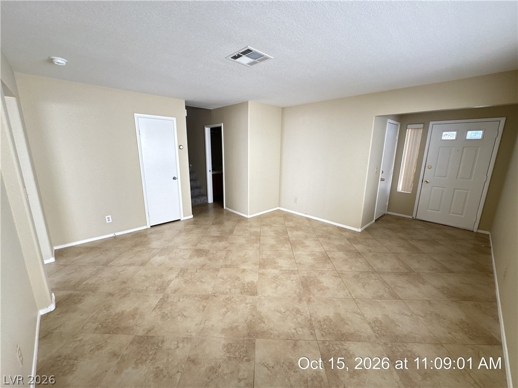 9404 Kayla Court - Photo 2