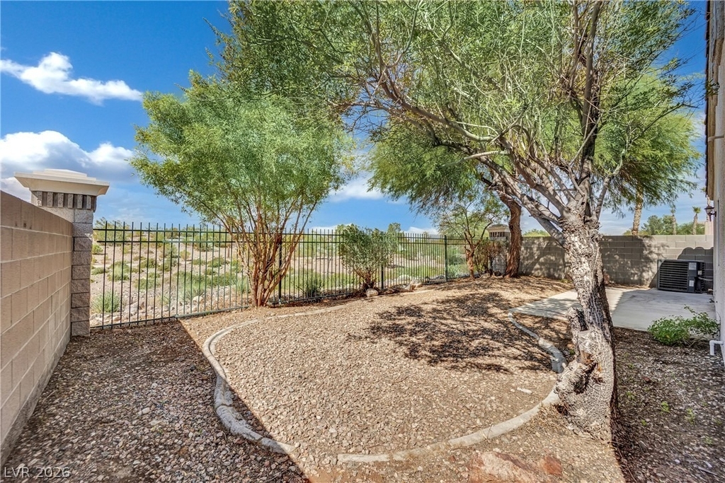 1421 Morning Crescent Street - Photo 35