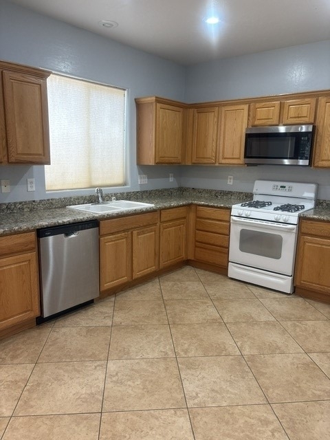 8116 Celina Hills Street - Photo 5