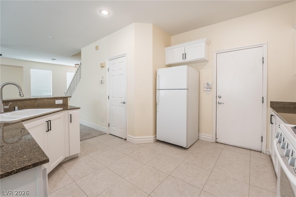 9705 Marcelline Avenue - Photo 35