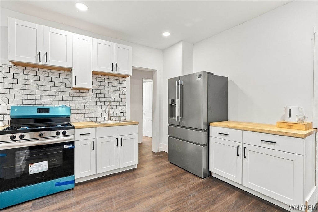 361 Marilla St (lower) - Photo 5