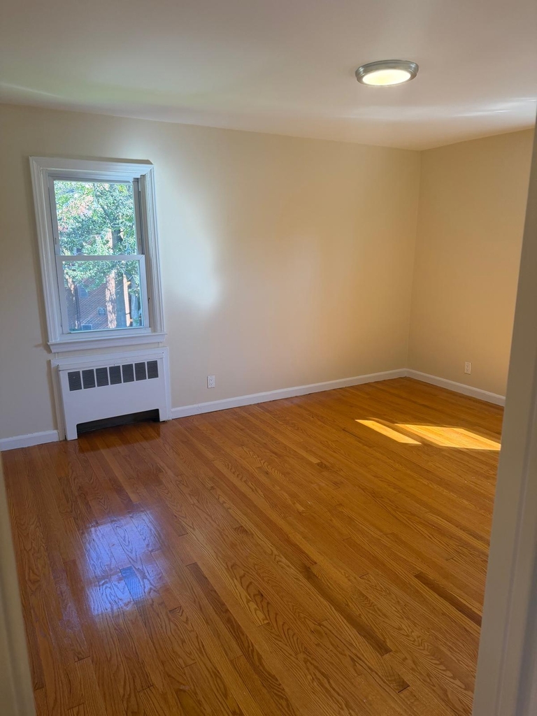 Fox Avenue - Photo 10