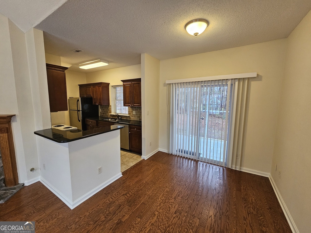 551 N Fairfield Drive - Photo 5