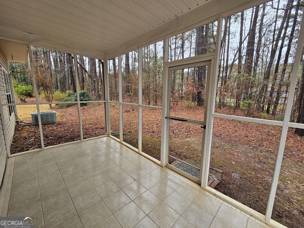 551 N Fairfield Drive - Photo 14