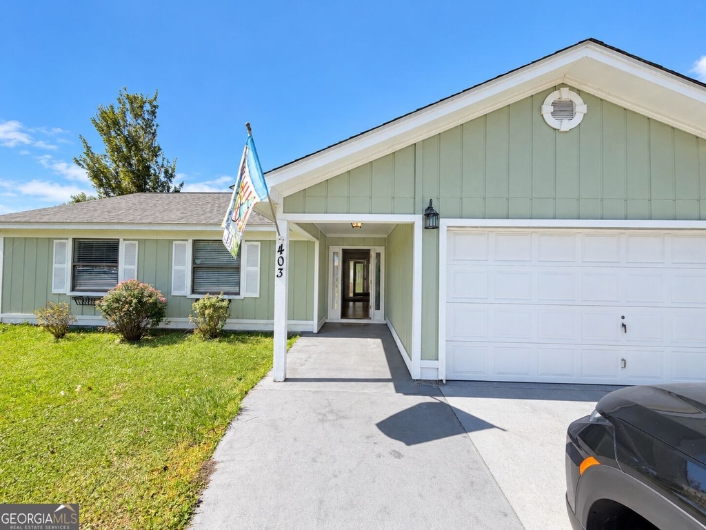 403 Fairfield Court - Photo 0