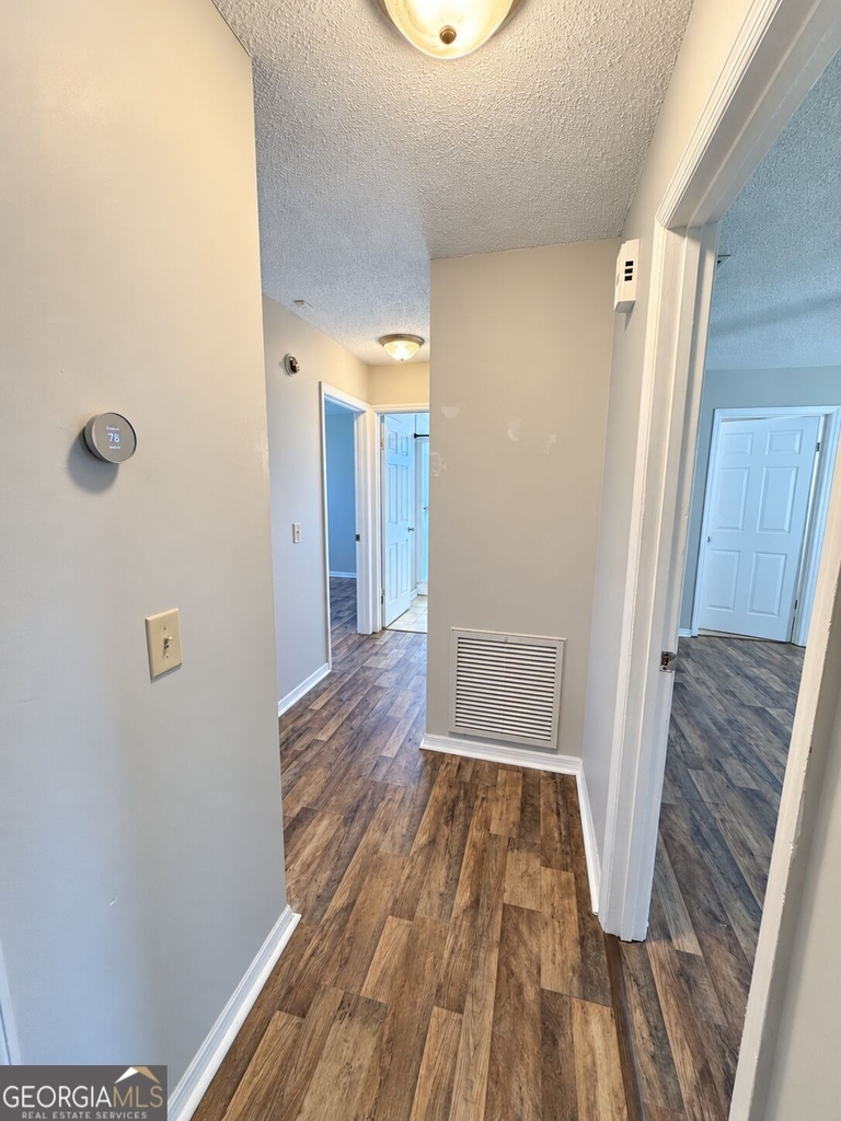 403 Fairfield Court - Photo 7