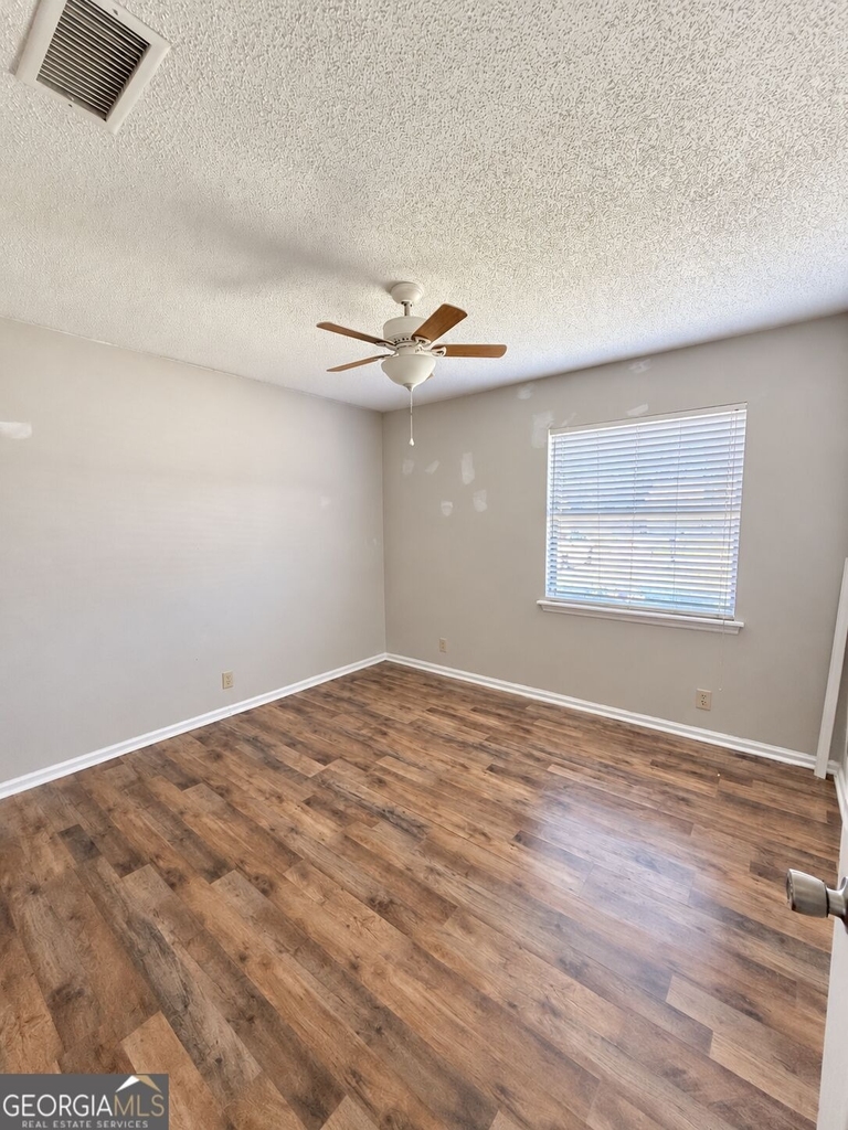 403 Fairfield Court - Photo 11