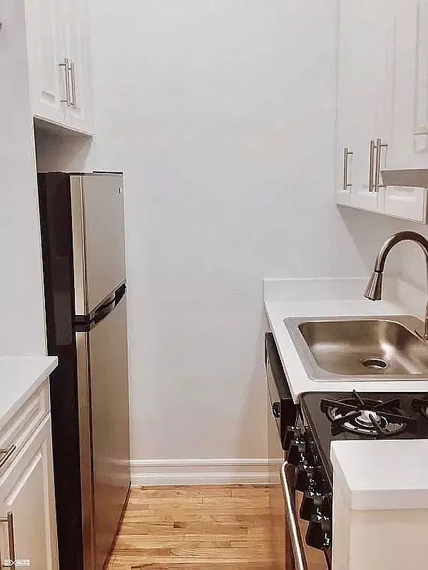 210 East 83 street  - Photo 1