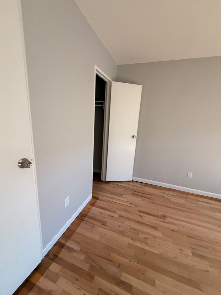 Remsen avenue - Photo 9