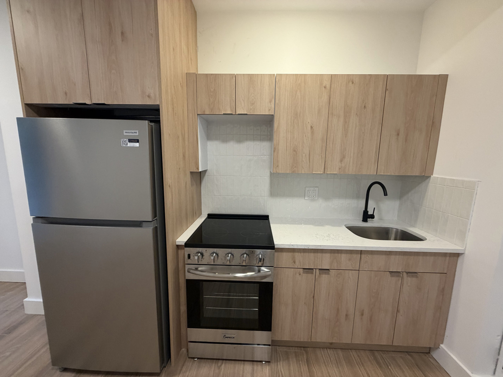 72 West 126th Street - Photo 9