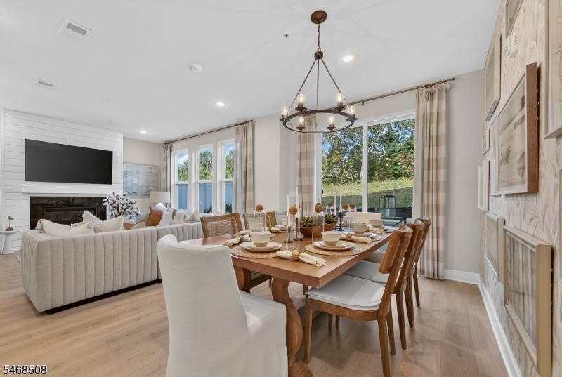 12 Court Ln - Photo 6