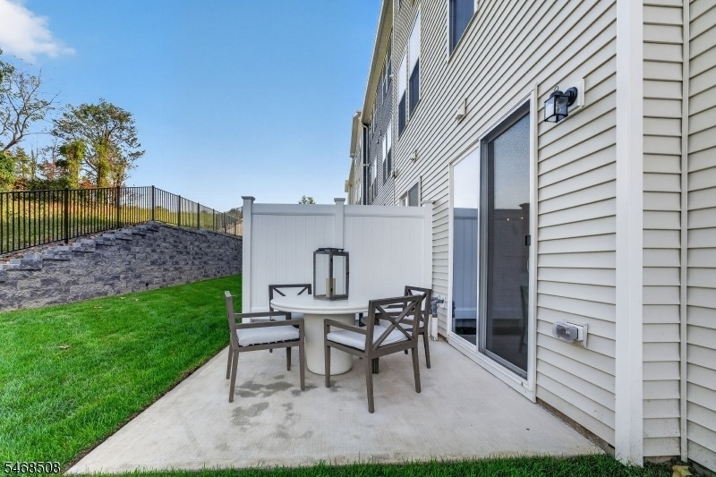 12 Court Ln - Photo 20