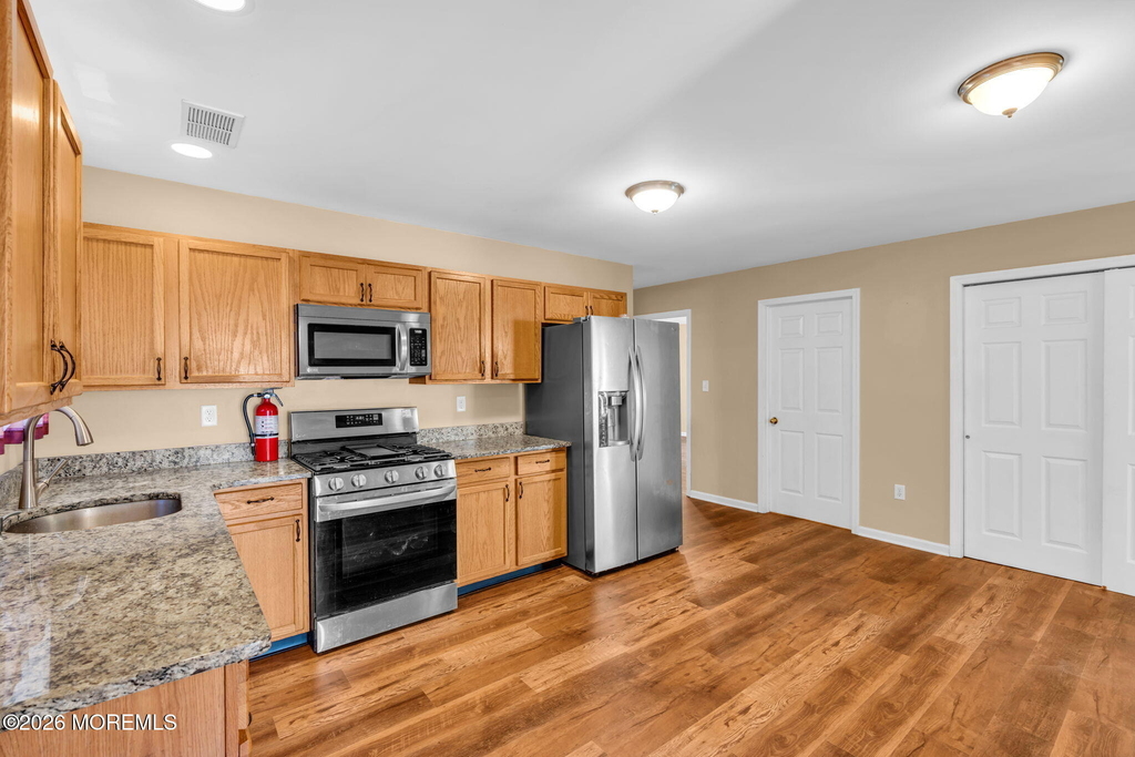 128 Cliffwood Avenue - Photo 11