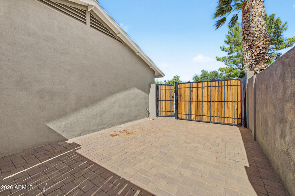 4616 E Voltaire Avenue - Photo 41