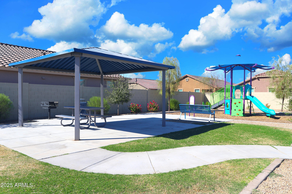 6349 W Raymond Street - Photo 40